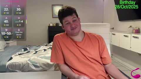 Snapshot of chris___evanss chatting on October 2025 11:27:02 PM Chris Evens online show from October 2025 11:27:02 PM