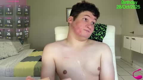 Snapshot of chris___evanss chatting on October 2025 06:45:02 PM Chris Evens online show from October 2025 06:45:02 PM