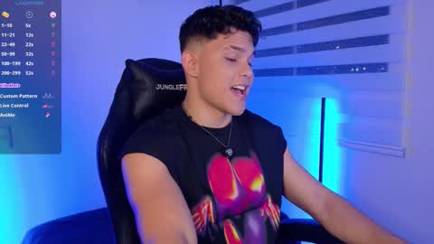 Snapshot of chris_argent chatting on October 2025 03:26:02 AM Chris Argent online show from October 2025 03:26:02 AM