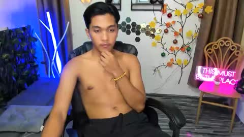 Snapshot of chris_hardfucker chatting on December 2025 11:58:02 AM chris_hardfucker online show from December 2025 11:58:02 AM