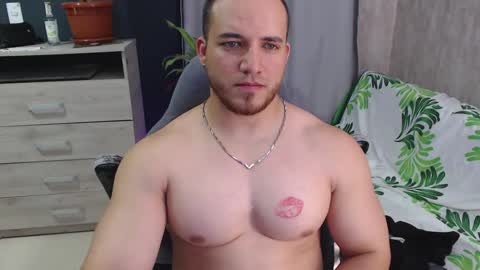 chris_huntter online show from February 2025 01:29:01 AM