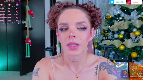 Snapshot of chris_parker01 chatting on January 2025 03:50:01 PM juli Instagram july rv17 - Twitter juli rv17 online show from January 2025 03:50:01 PM