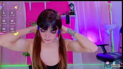 Snapshot of chris_parker01 chatting on September 2025 12:40:01 PM juli Instagram july rv17 - Twitter juli rv17 online show from September 2025 12:40:01 PM