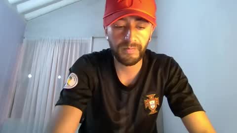 Snapshot of chris_sex80 chatting on January 2025 01:05:02 AM chris_sex80 online show from January 2025 01:05:02 AM