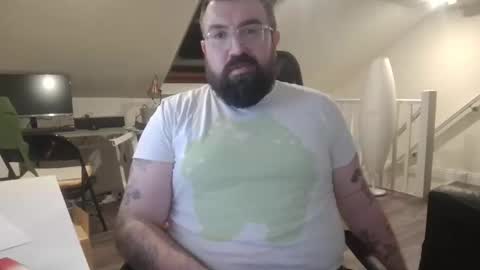 Snapshot of chriscubxxx chatting on December 2025 07:53:01 PM chriscubxxx online show from December 2025 07:53:01 PM