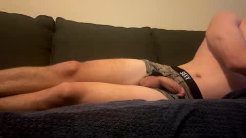 Snapshot of chrisdavee chatting on December 2024 01:51:01 AM chrisdavee online show from December 2024 01:51:01 AM