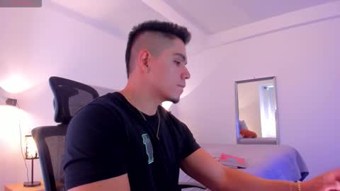 chrismorgan24 online show from October 2025 04:17:02 PM