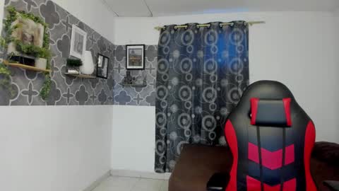 chriss_johnson online show from October 2025 07:30:02 PM