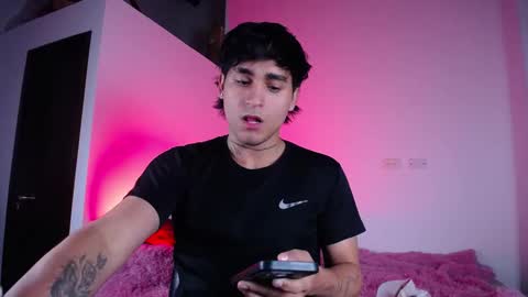 Christian Wang online show from October 2025 01:16:01 AM