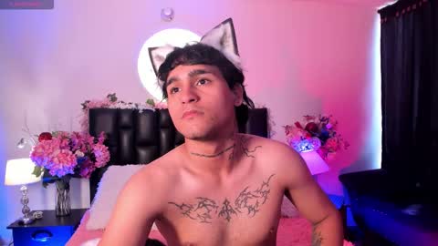 Christian Wang online show from November 2025 05:26:02 PM