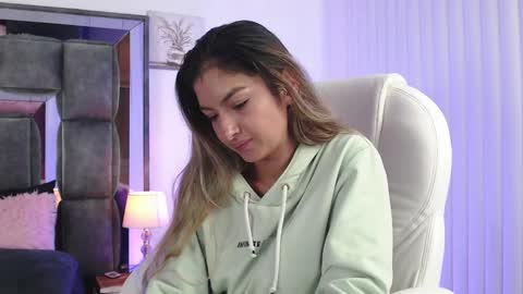 Christal online show from December 2024 04:28:02 AM