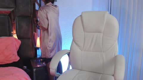 Christal online show from March 2025 03:40:01 AM
