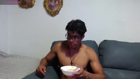 ---Chistian--- online show from October 2025 06:19:02 PM