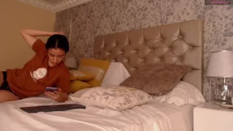 ChristieDoutzen online show from March 2025 04:17:01 PM