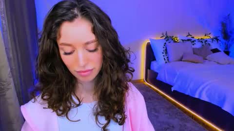 christinaconteeree online show from September 2025 06:33:01 PM