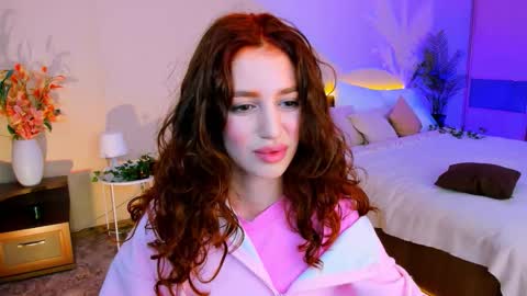 christinaconteeree online show from October 2025 08:19:02 PM