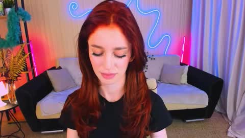 christinaconteeree online show from October 2025 08:20:02 PM