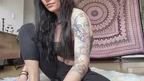 Val riess -- Instagram free online show from November 2025 05:34:01 PM