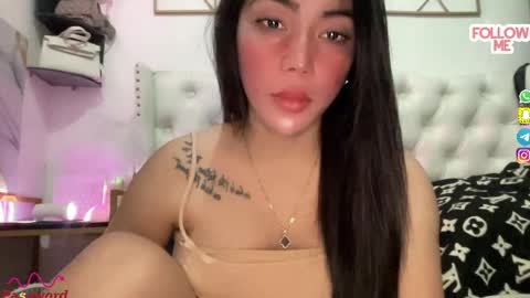 Snapshot of christinee_star chatting on November 2025 12:05:02 PM christine online show from November 2025 12:05:02 PM