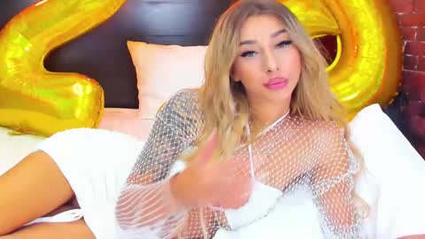 christyna_ross online show from October 2025 07:43:01 PM