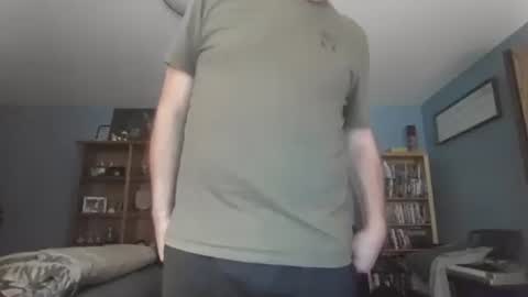 chrisw8121 online show from October 2025 04:09:01 PM