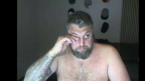 Chrizz online show from November 2025 12:05:02 AM