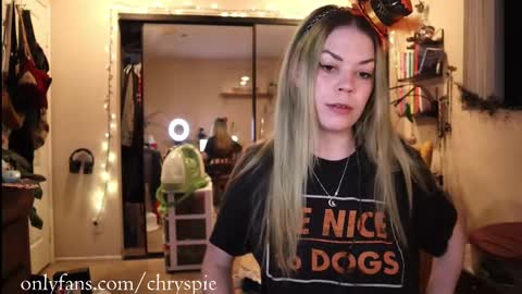 Snapshot of chrysanthulu chatting on October 2025 05:25:01 AM Chrys online show from October 2025 05:25:01 AM