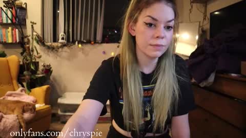 Snapshot of chrysanthulu chatting on October 2025 05:32:02 AM Chrys online show from October 2025 05:32:02 AM