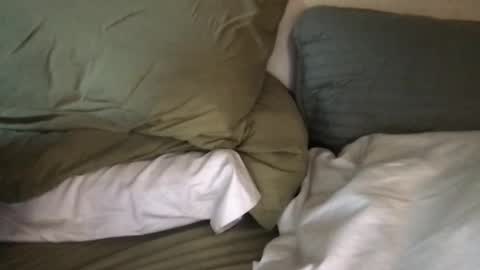 Snapshot of chubbeebear chatting on October 2025 10:07:01 PM lOOking4me online show from October 2025 10:07:01 PM