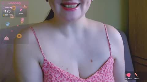 Snapshot of chubbymaia chatting on March 2025 12:09:02 PM Maia online show from March 2025 12:09:02 PM