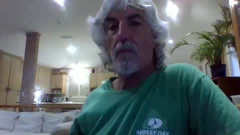 Snapshot of chuck354139 chatting on October 2025 10:51:02 PM chuck354139 online show from October 2025 10:51:02 PM