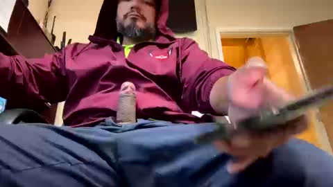 Snapshot of chuglif3 chatting on October 2025 10:43:02 PM Alexander online show from October 2025 10:43:02 PM