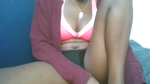 Snapshot of cilia_petite chatting on October 2025 02:14:02 AM cilia petite online show from October 2025 02:14:02 AM