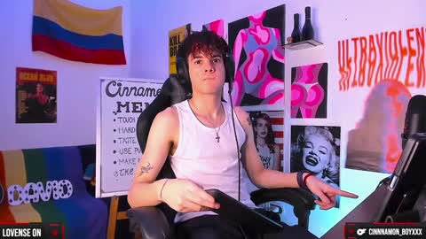 David     Independent Model online show from December 2024 04:45:01 AM