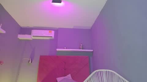 Cintia online show from September 2025 12:06:01 PM