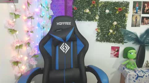 Snapshot of cinthiacarter chatting on October 2025 02:21:02 PM CinthiaCarter online show from October 2025 02:21:02 PM