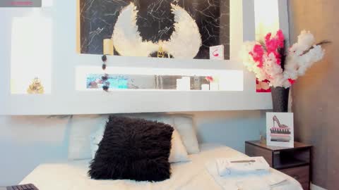 Cinthya  online show from September 2025 12:21:02 PM