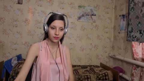 Lisa Salivan online show from October 2025 10:17:02 AM