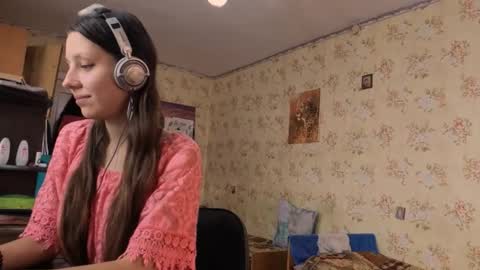 Snapshot of cirabonnet chatting on November 2025 06:15:02 AM Lisa Salivan online show from November 2025 06:15:02 AM