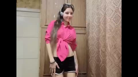 Snapshot of cirabonnet chatting on November 2025 11:48:01 PM Lisa Salivan online show from November 2025 11:48:01 PM