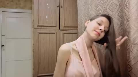 Snapshot of cirabonnet chatting on November 2025 11:06:01 PM Lisa Salivan online show from November 2025 11:06:01 PM