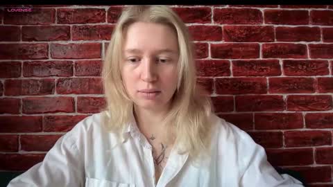 citrusblissss online show from November 2025 02:32:01 AM