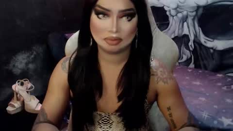 QUEEN CESS online show from November 2025 01:57:02 PM