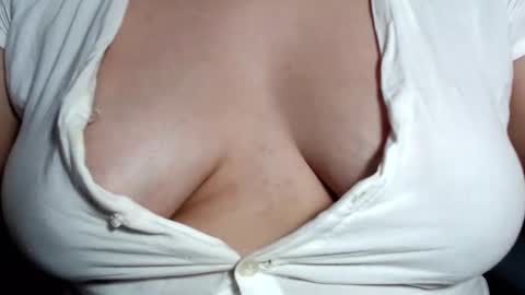 CLARA AT YOUR SERVICE online show from January 2025 10:16:01 AM