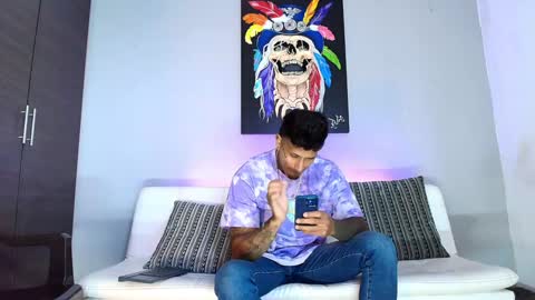 Juanpaindependent model online show from January 2025 12:01:02 PM