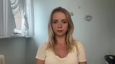 ClaudiaGold online show from September 2025 03:12:01 PM