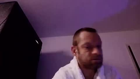 Snapshot of clausenflorian880 chatting on December 2025 11:53:01 PM Florian online show from December 2025 11:53:01 PM