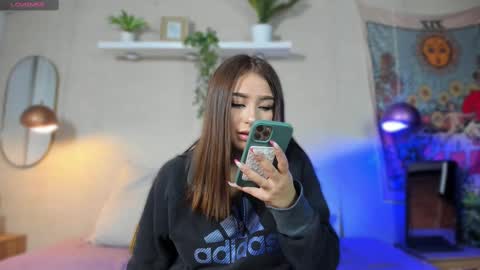 Cleo online show from September 2025 09:37:01 PM