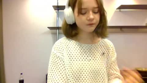 Snapshot of clementinaaures chatting on November 2025 12:04:02 PM clementinaaures online show from November 2025 12:04:02 PM