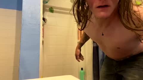 Snapshot of clemsonog chatting on November 2025 09:35:01 AM clemsonog online show from November 2025 09:35:01 AM